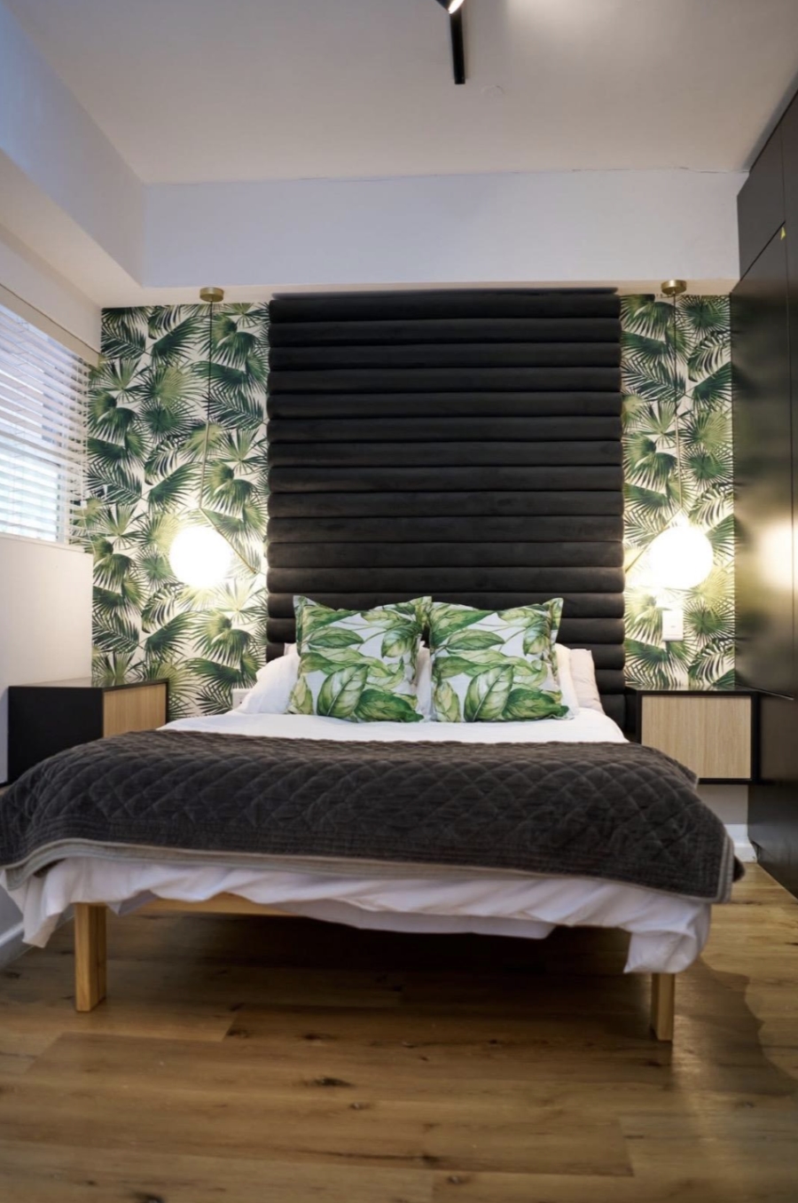 To Let 1 Bedroom Property for Rent in Sea Point Western Cape